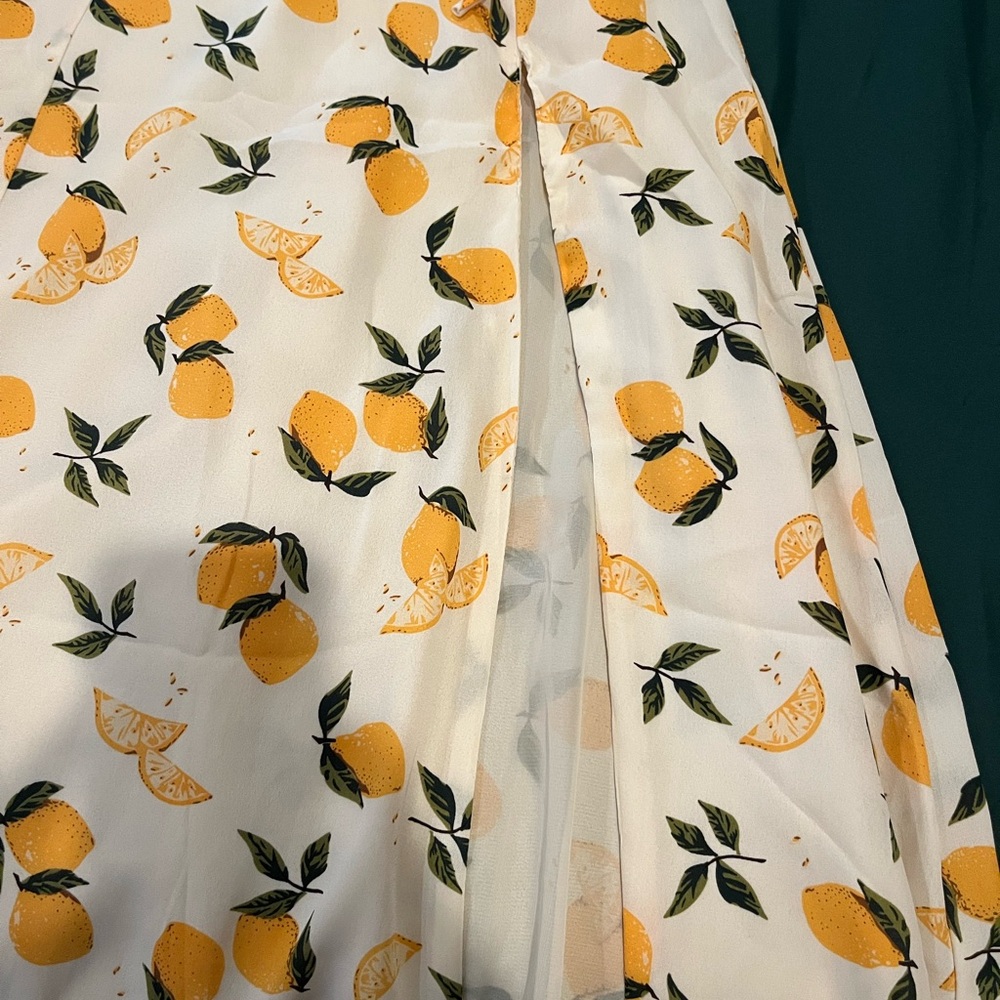 Ribbon tie lemon print midi dress with slit - Picture 2 of 4
